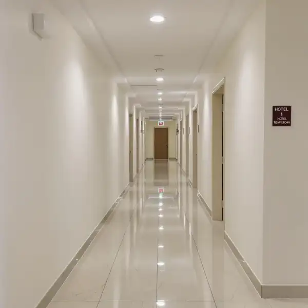 Curățenie după renovare în corpul hotelier - după curățenie